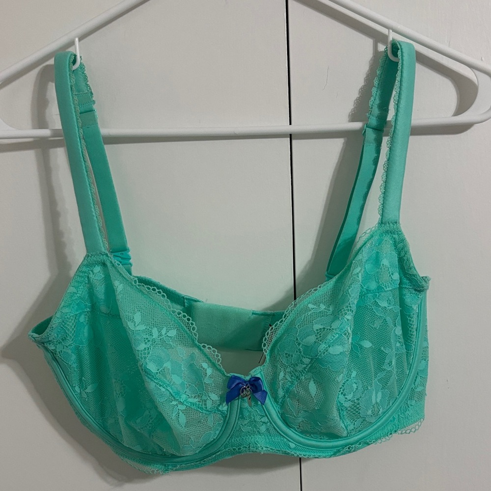 Victoria's Secret Unlined Lace Bra in Aqua